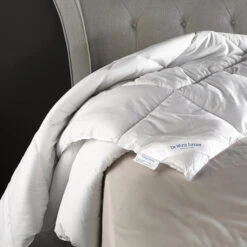 De Witte Lietaer Dekbed Dream 4 Seasons - 200 X 220 Cm - Polyestervulling -Huishoudelijke Artikelen Winkel 1000028686 0103