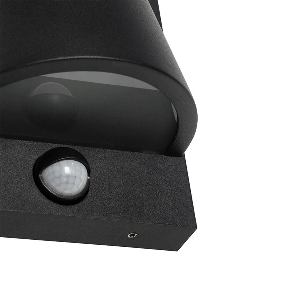 QAZQA Buitenwandlamp Zwart IP44 Met Bewegingsmelder - Femke 6 QAZQA Buitenwandlamp Zwart IP44 Met Bewegingsmelder - Femke - Afbeelding 4