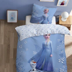Disney Frozen Dekbedovertrek Magical Season - 140 X 200 Cm - Katoen -Huishoudelijke Artikelen Winkel 1000088885 0103