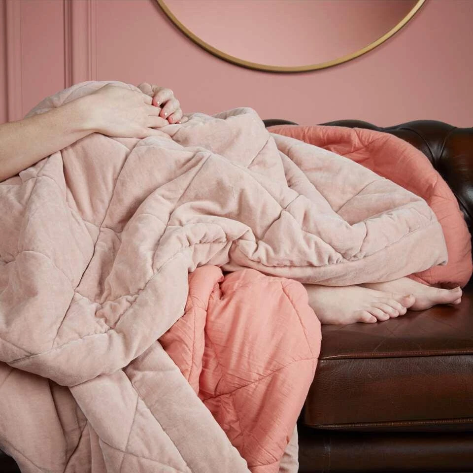 KAAT Amsterdam Plaid Ogibly - Roze - 260x260 Cm 5 KAAT Amsterdam Plaid Ogibly - Roze - 260x260 Cm - Afbeelding 3